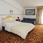 Hotel Chopin 3*