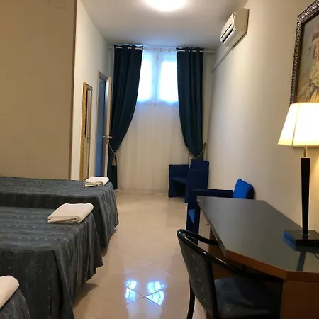 Hotel Chopin 3*
