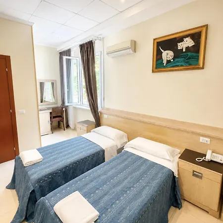 Hotel Chopin 3*